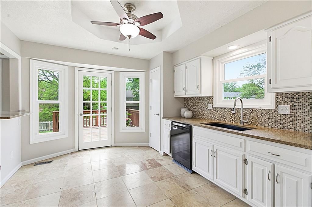 1128 NE Westwind Drive — photo 14
