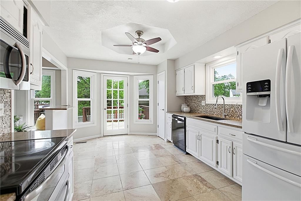 1128 NE Westwind Drive — photo 18