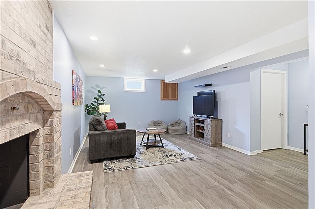 1128 NE Westwind Drive — photo 30