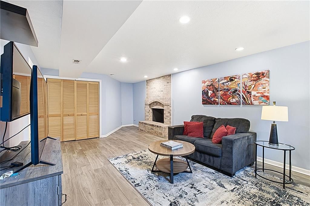 1128 NE Westwind Drive — photo 33