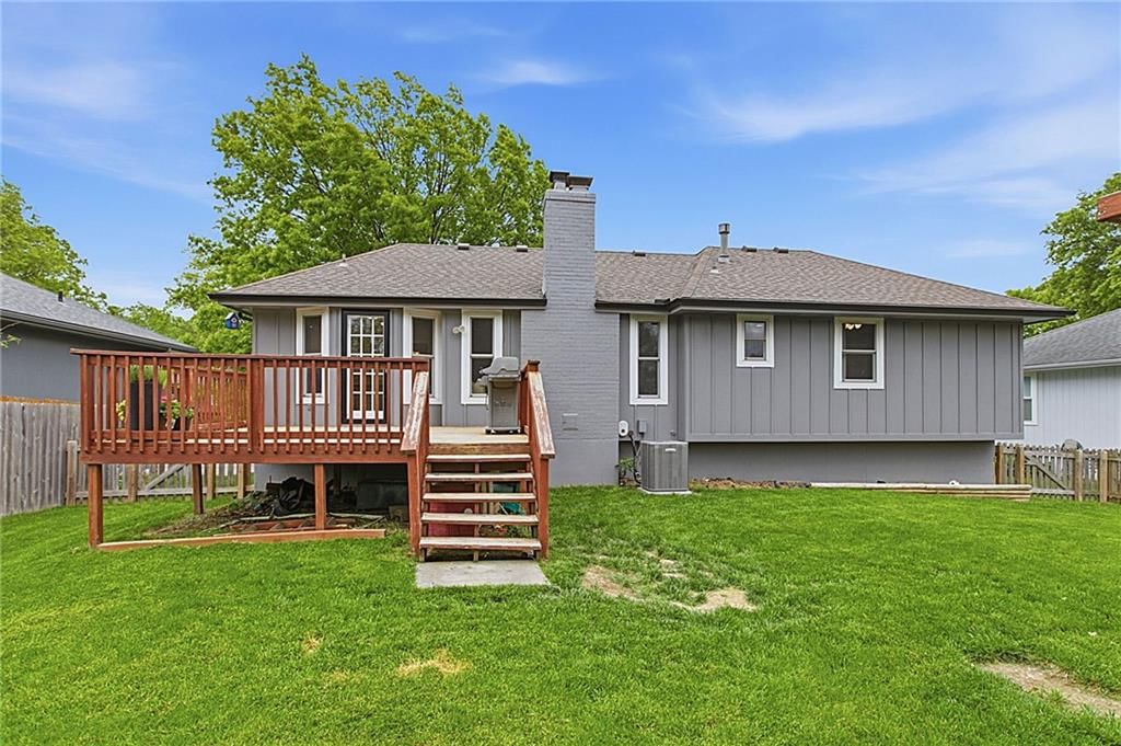 1128 NE Westwind Drive — photo 36