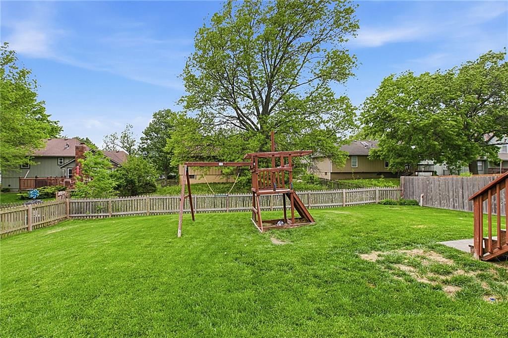1128 NE Westwind Drive — photo 38