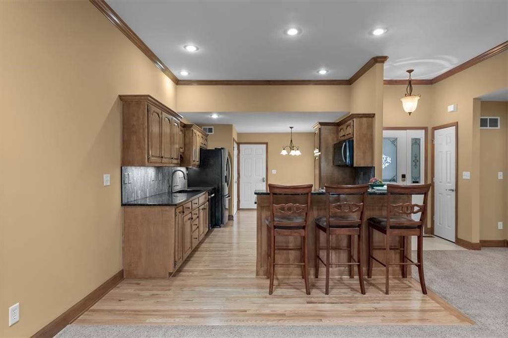 4130 SW Minnesota Drive — photo 8