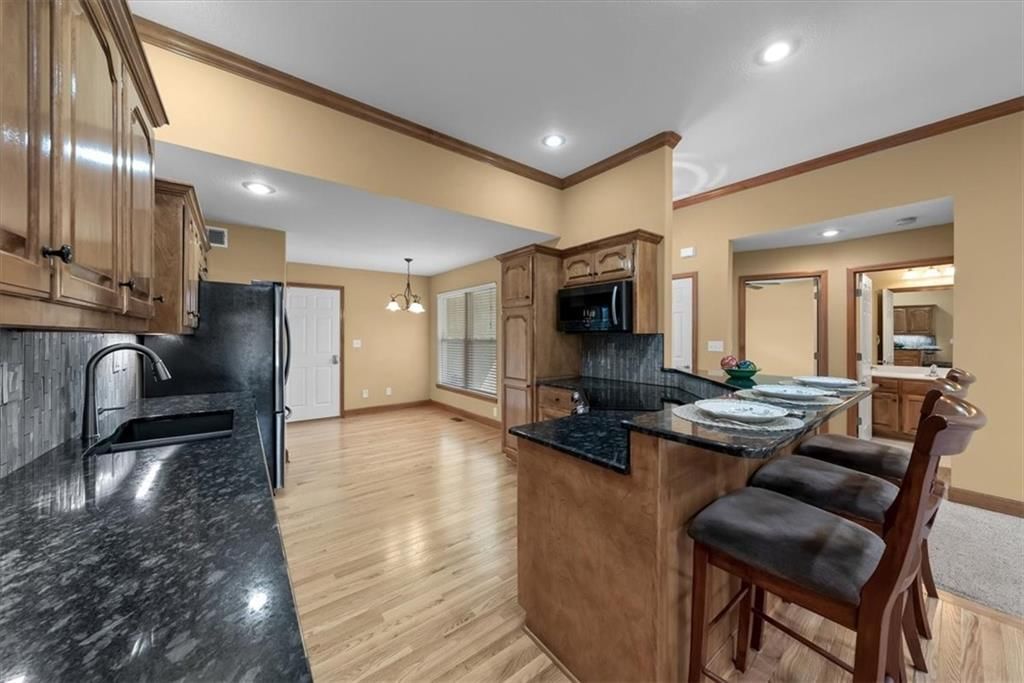 4130 SW Minnesota Drive — photo 9