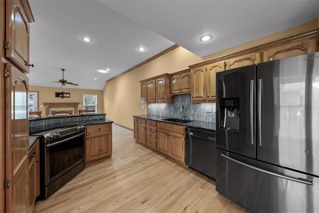 4130 SW Minnesota Drive — photo 10