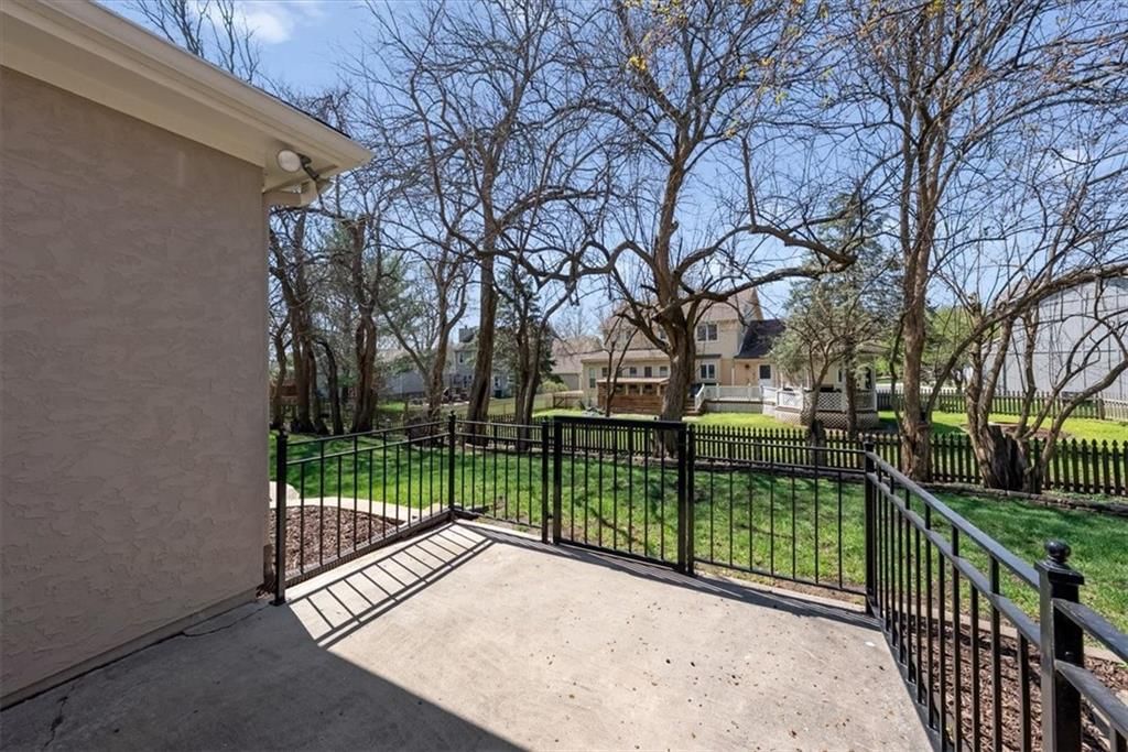 4130 SW Minnesota Drive — photo 28