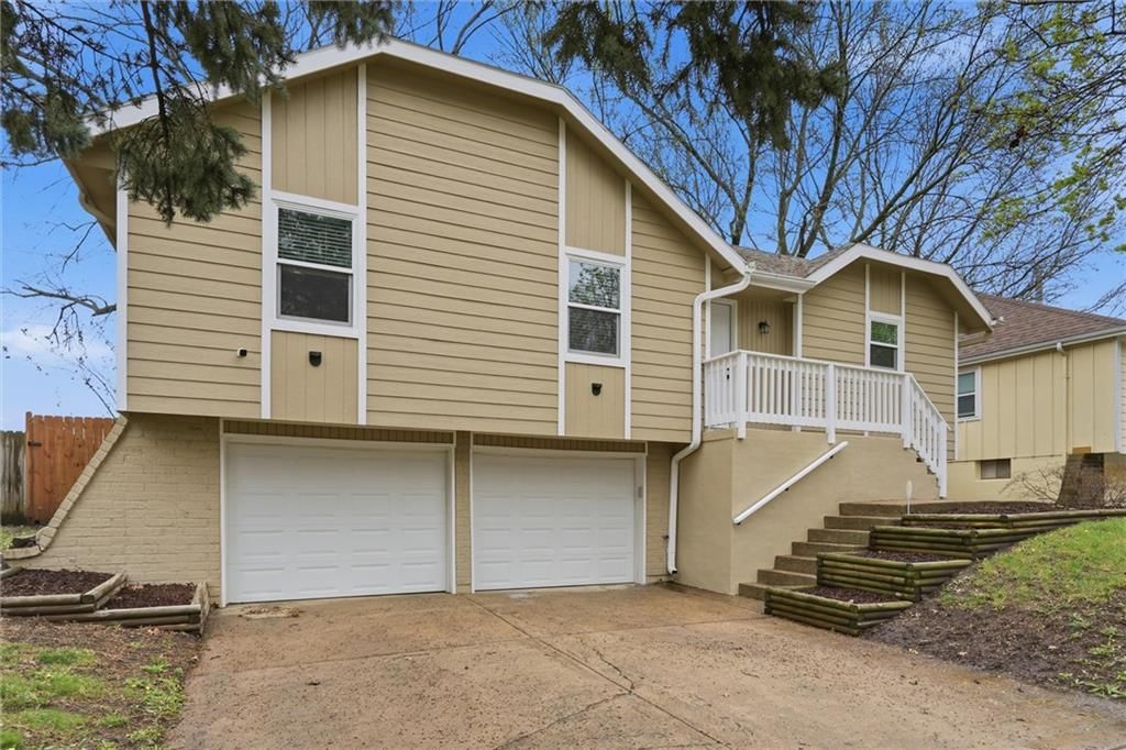 1328 SE Piccadilly Street — photo 3