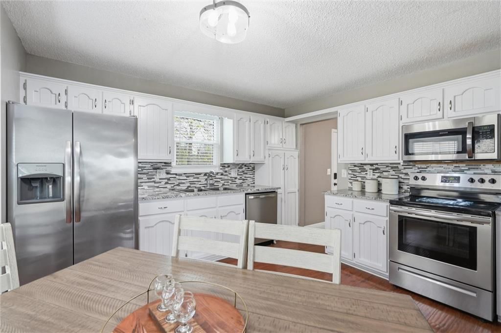 1328 SE Piccadilly Street — photo 10