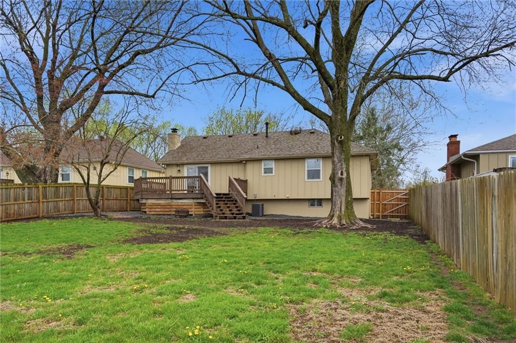 1328 SE Piccadilly Street — photo 25