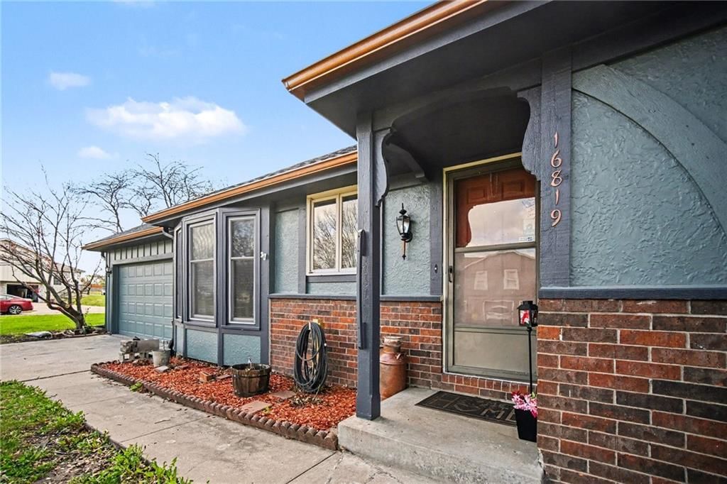 16819 Blaine Avenue — photo 4