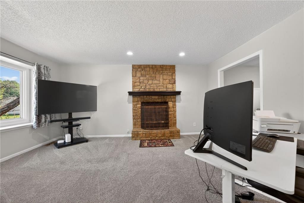 15621 W 125th Terrace — photo 4