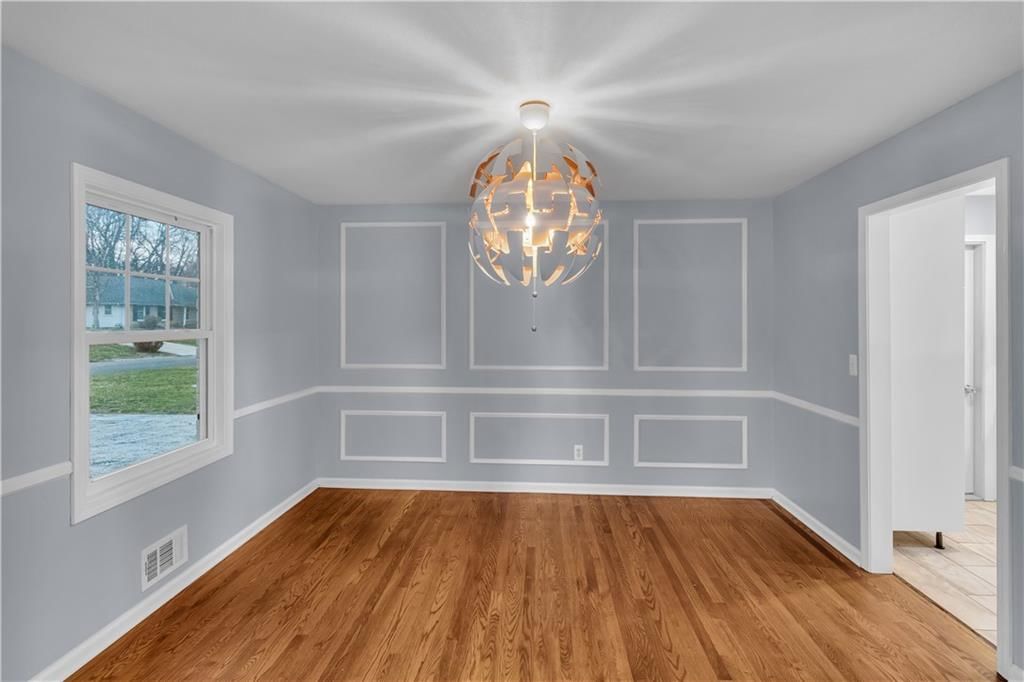 3629 S Forest Avenue — photo 5