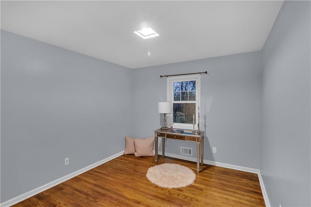 3629 S Forest Avenue — photo 11