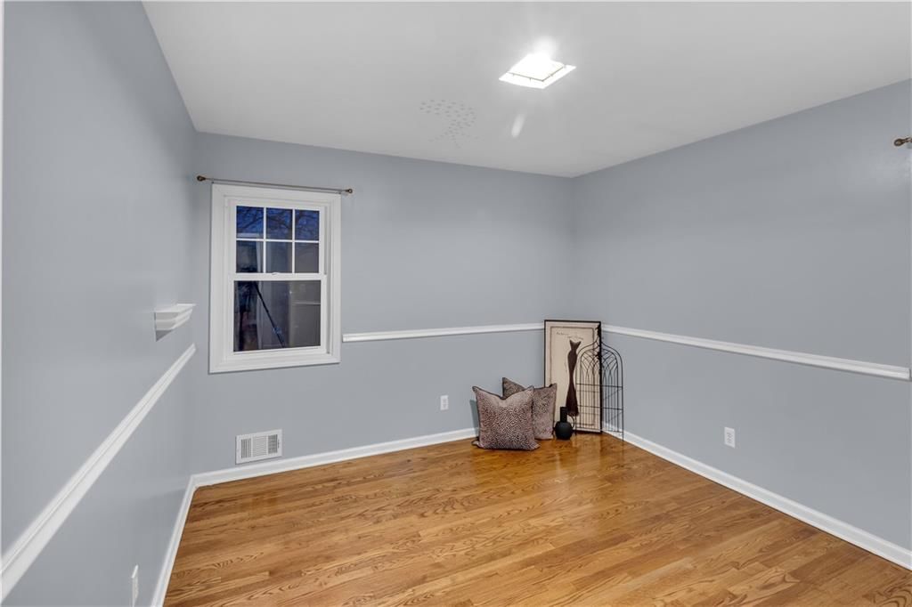 3629 S Forest Avenue — photo 13