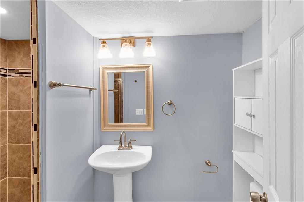 3629 S Forest Avenue — photo 29