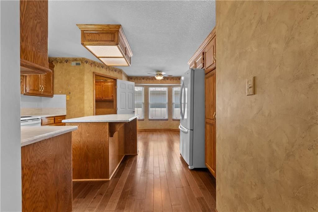 5233 Downey Avenue — photo 11