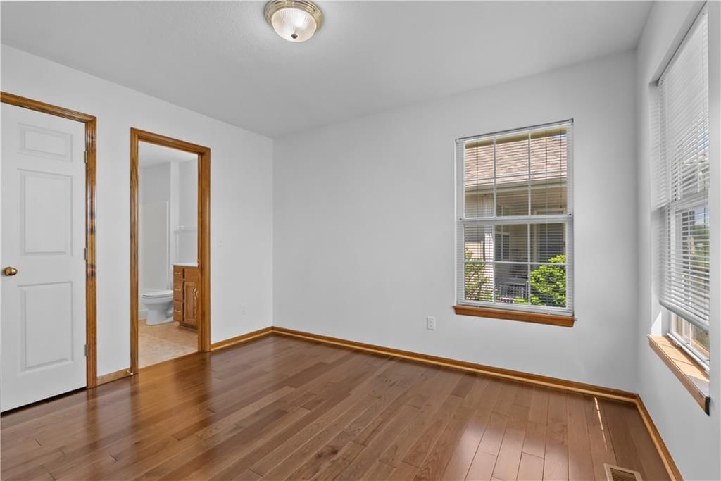 5233 Downey Avenue — photo 23