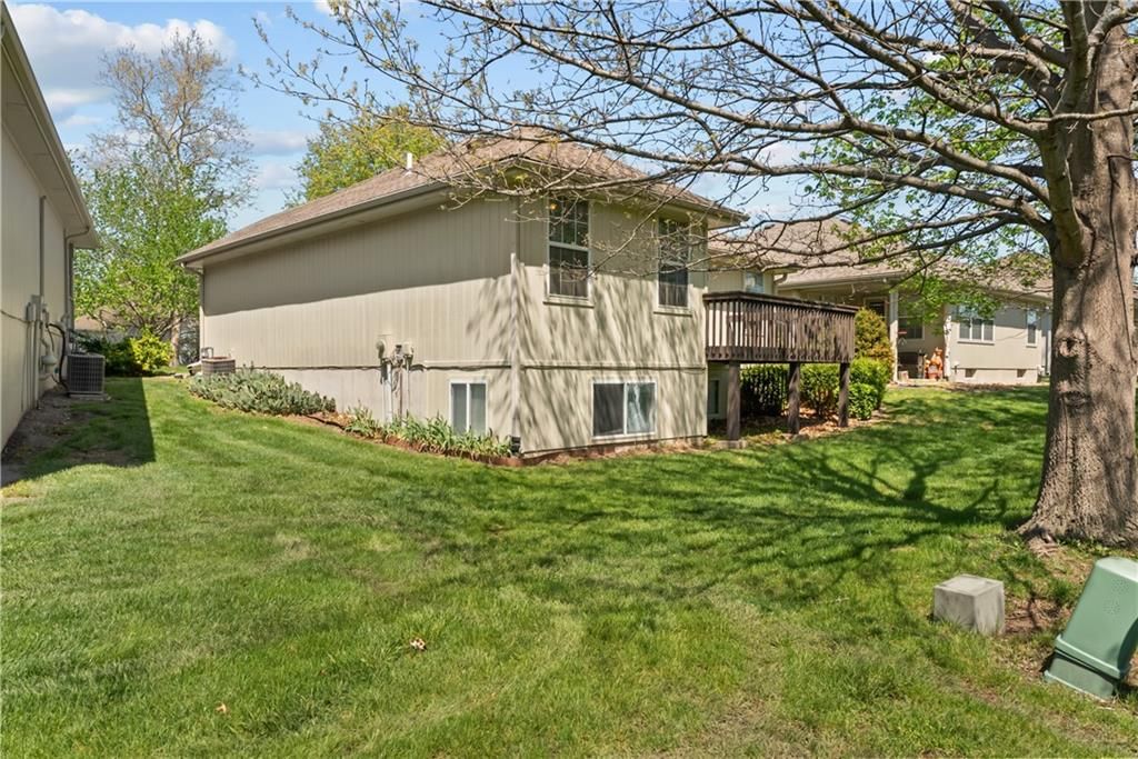 5233 Downey Avenue — photo 36