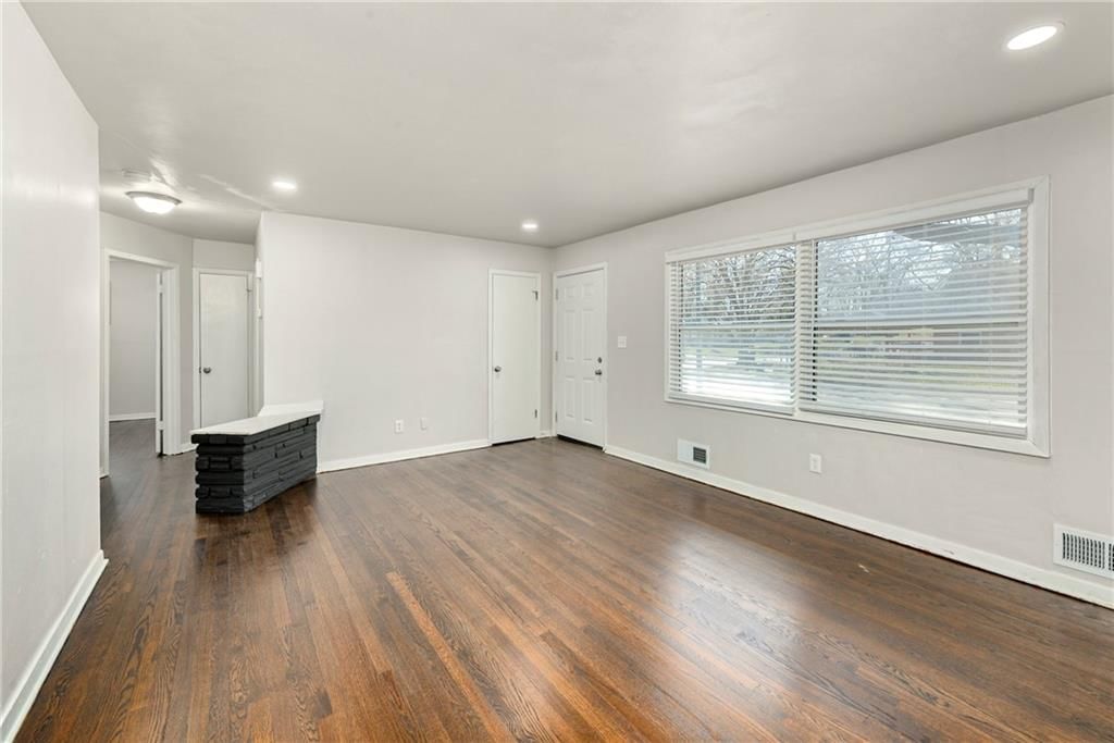 3116 E Gregory Boulevard — photo 8