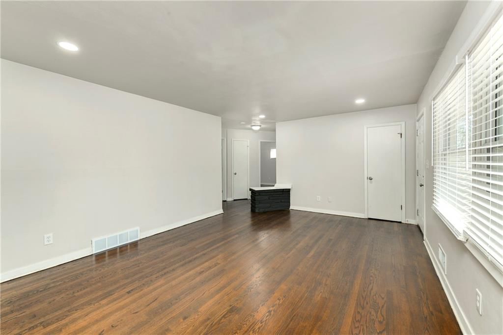 3116 E Gregory Boulevard — photo 9