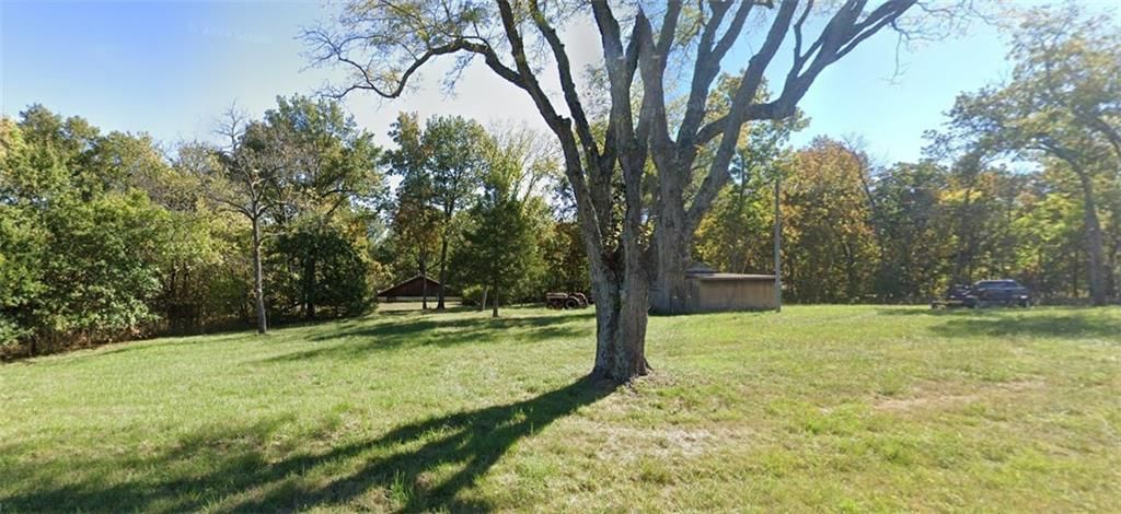 11719 S Hunt Road, Lone Jack, MO