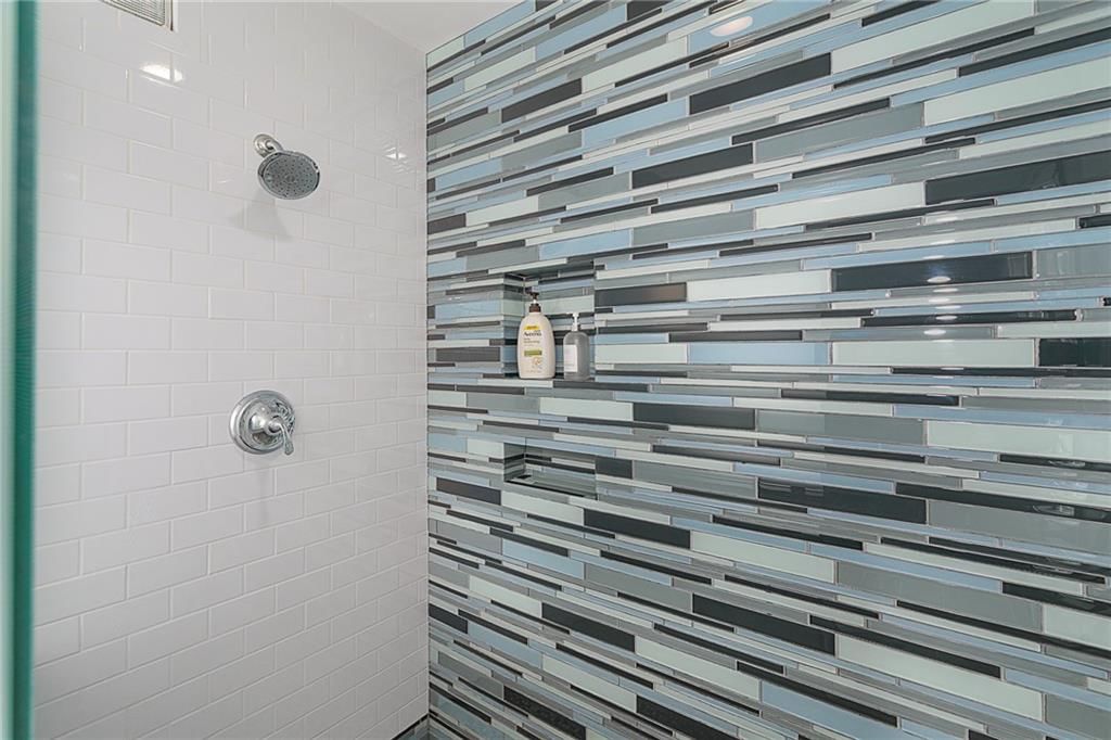910 W 33rd Terrace — photo 24