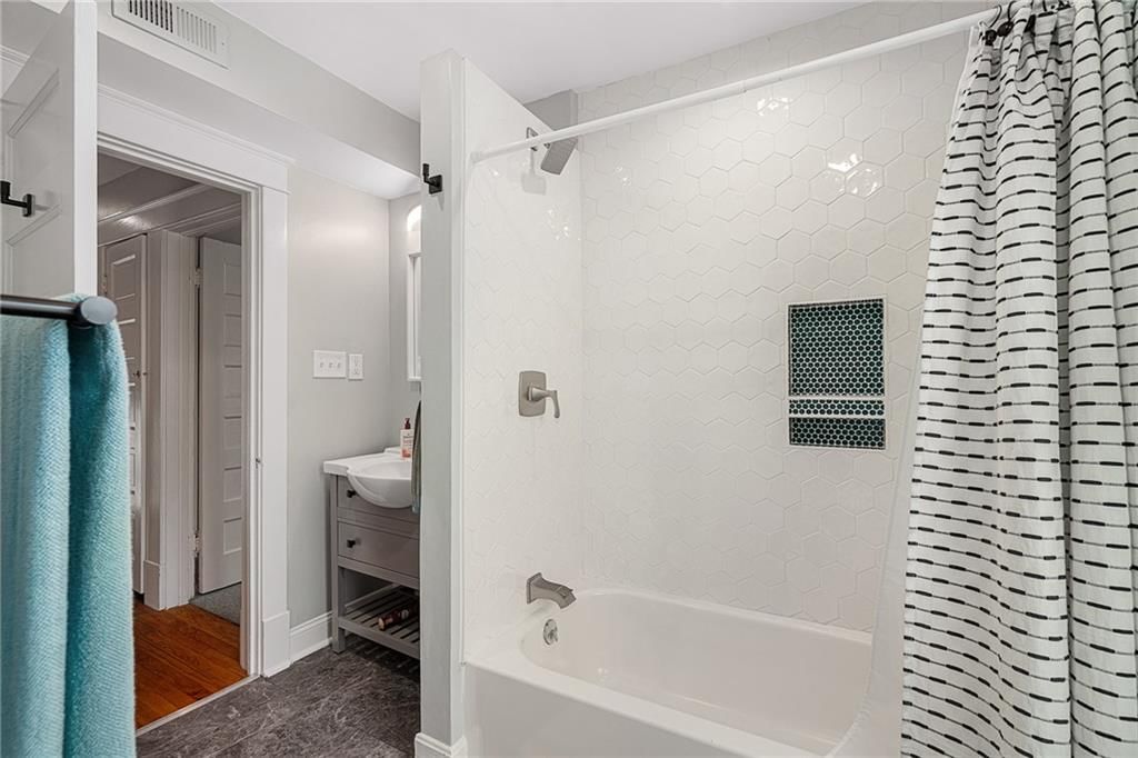 910 W 33rd Terrace — photo 29