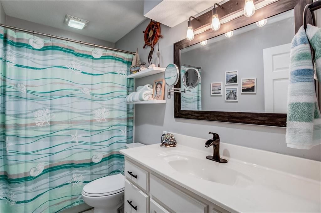 5207 NW 84th Place — photo 9