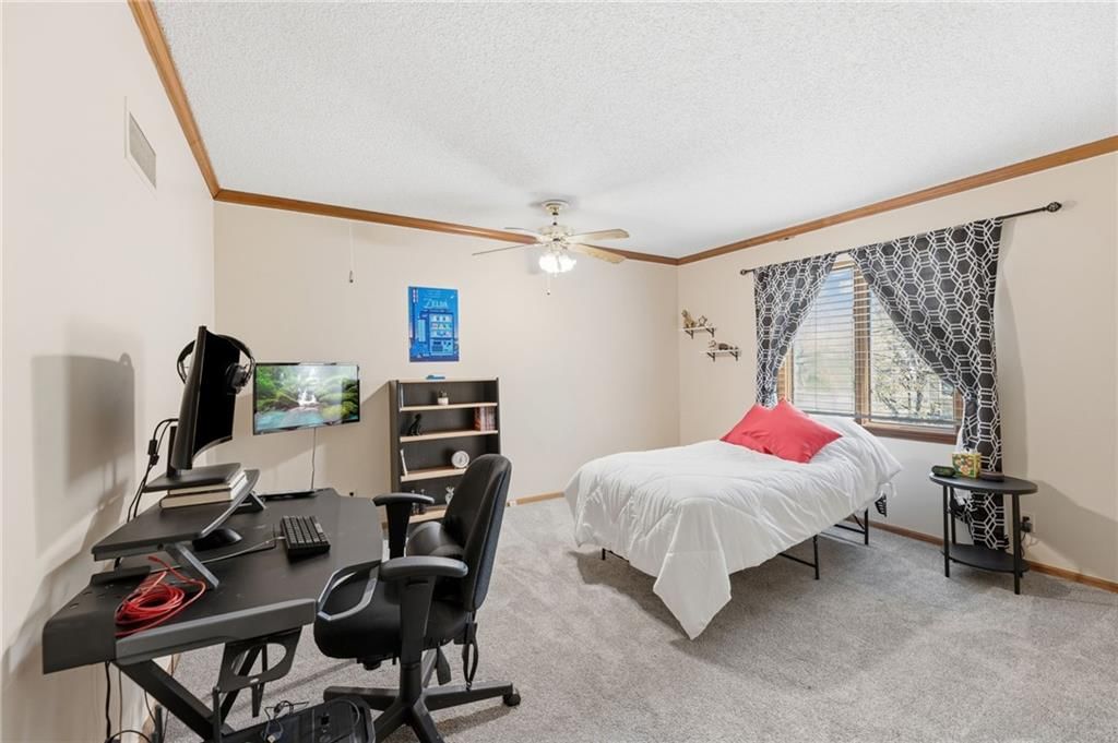 11606 Hemlock Street — photo 35