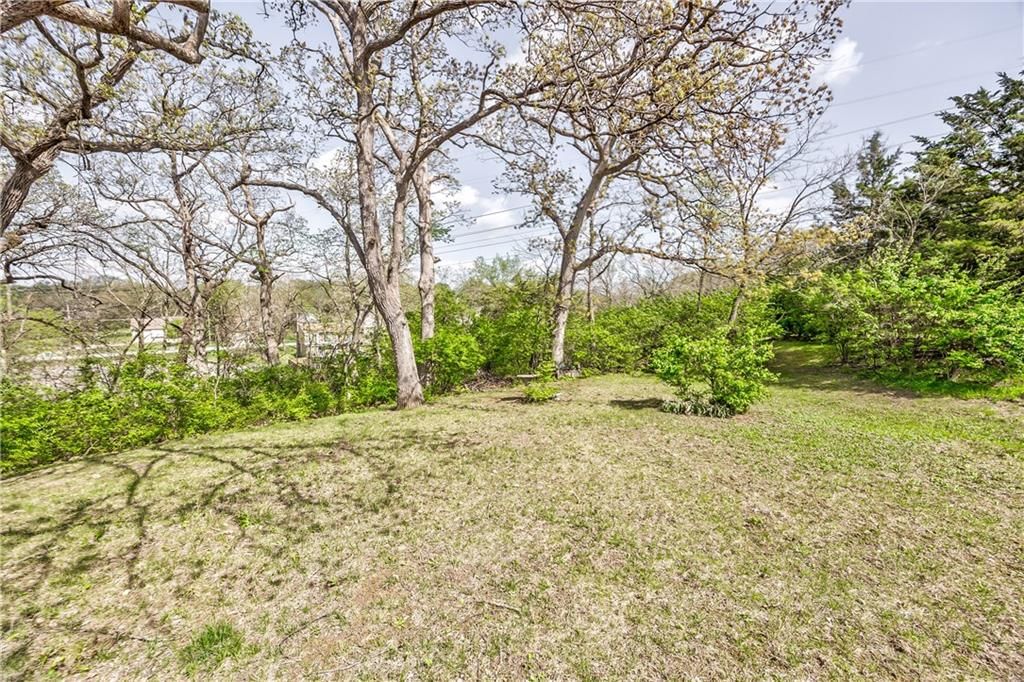 14102 W 69th Street — photo 22