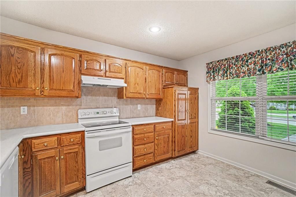 6035 NW 79th Street — photo 12
