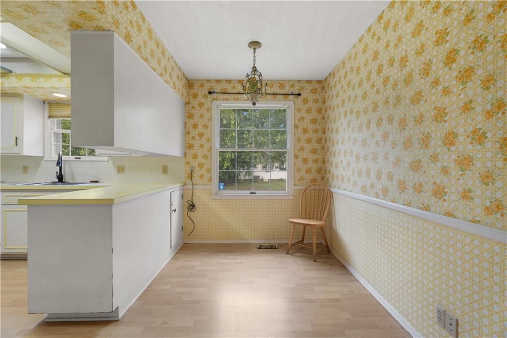 1302 W 4th Street — photo 10