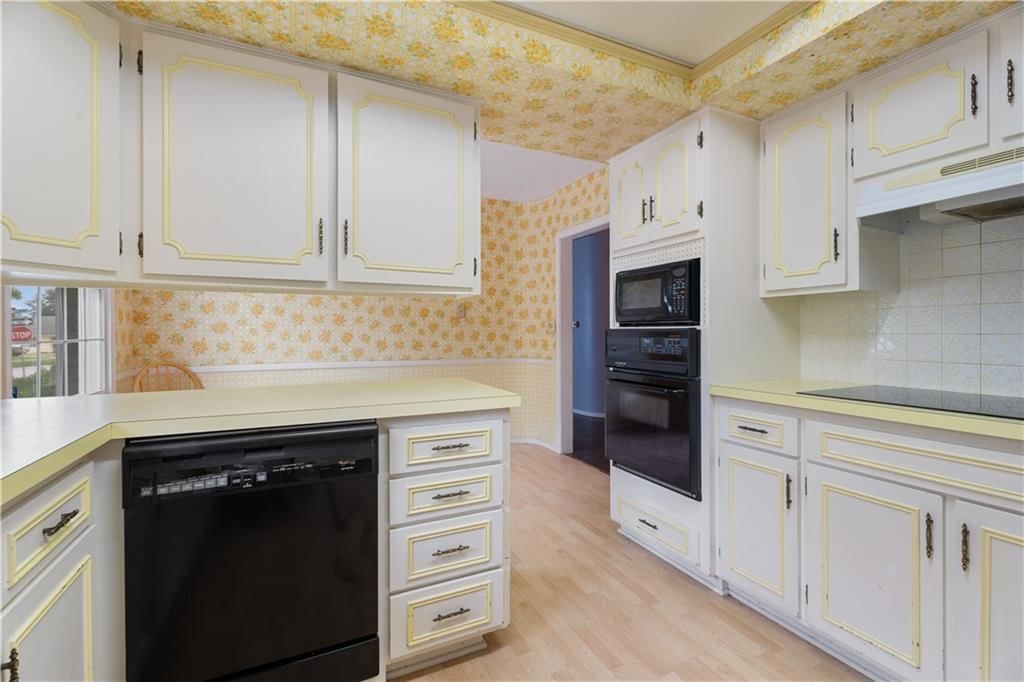 1302 W 4th Street — photo 13