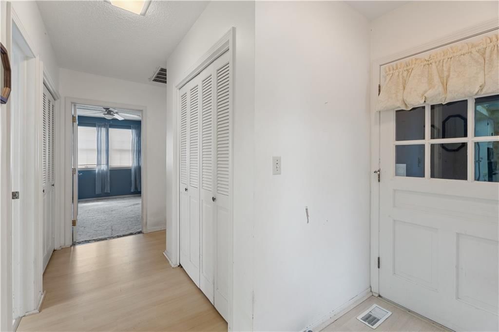1302 W 4th Street — photo 15