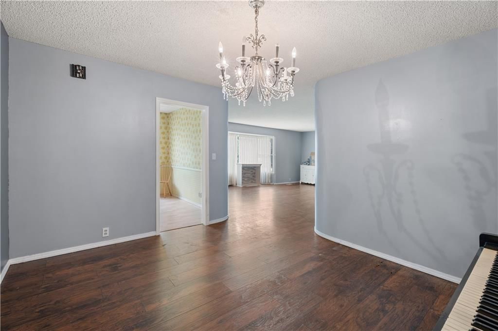 1302 W 4th Street — photo 16