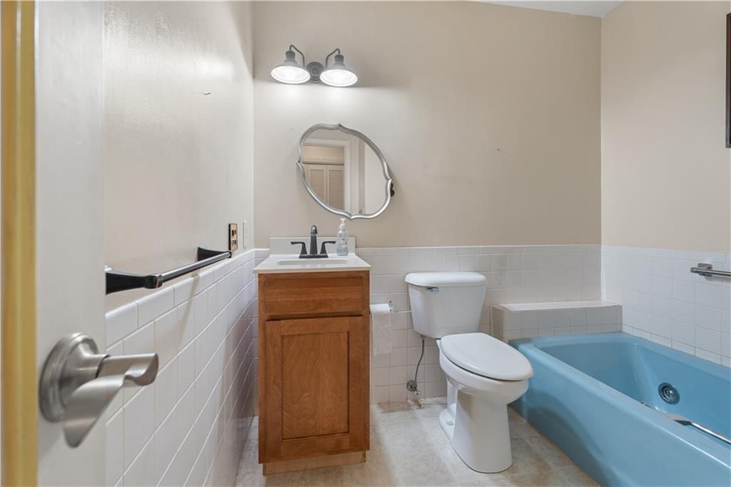 1302 W 4th Street — photo 24