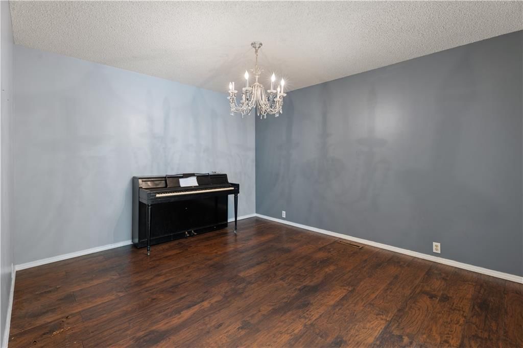 1302 W 4th Street — photo 27