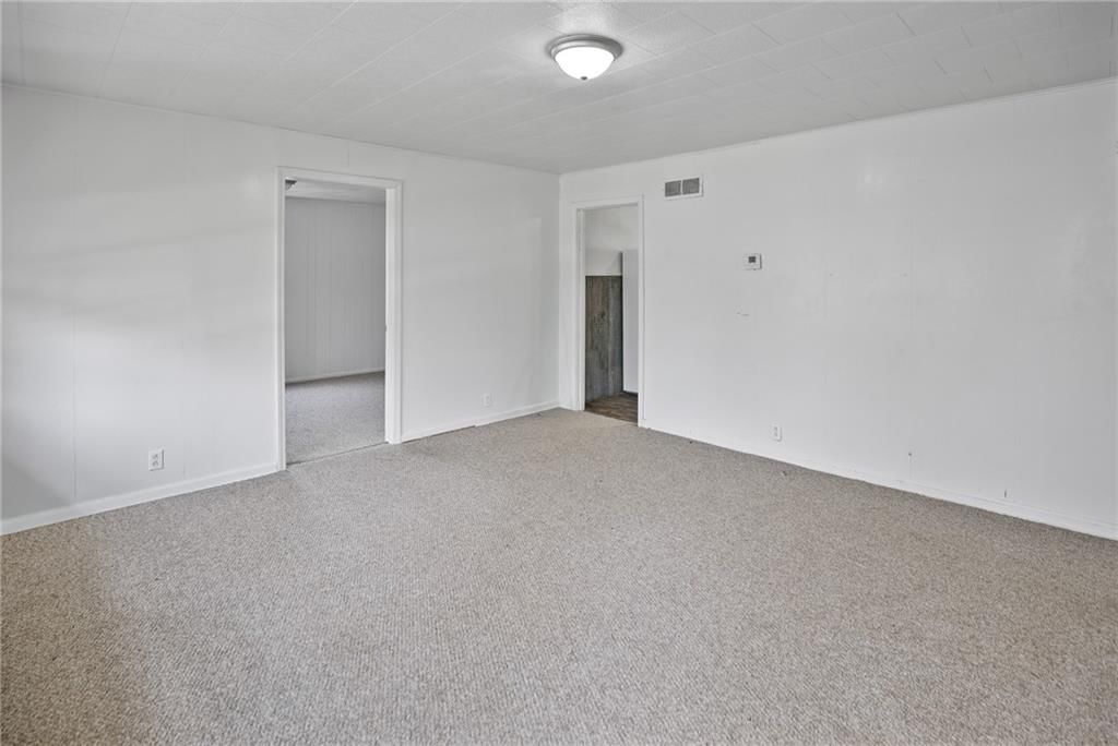 706 N Broadway Street — photo 2