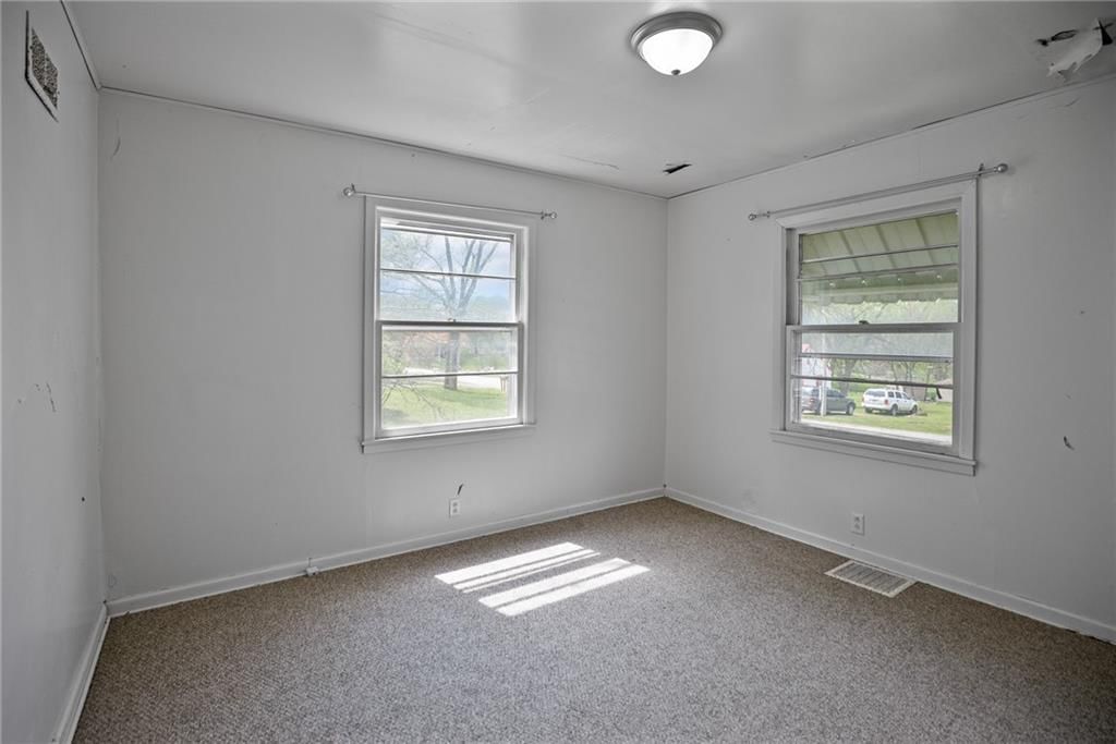 706 N Broadway Street — photo 7