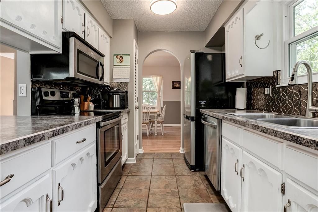 13001 S Sycamore Street — photo 9