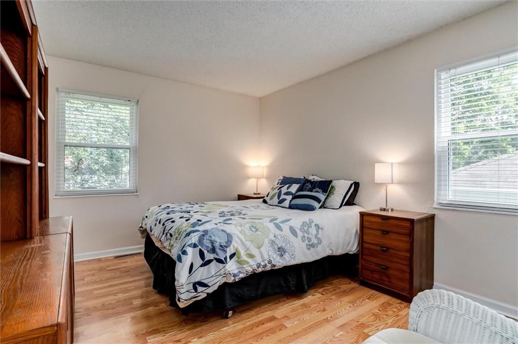 13001 S Sycamore Street — photo 11