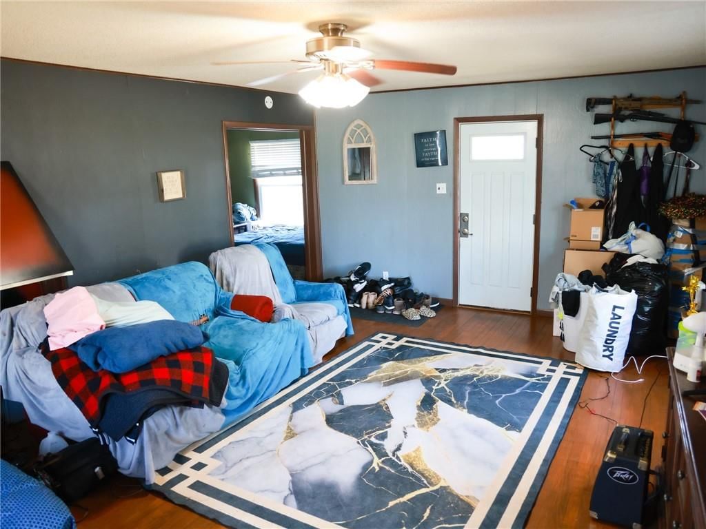 432 W Crowder Road — photo 3