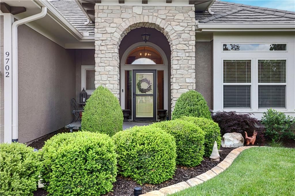 9702 Shady Bend Circle — photo 4