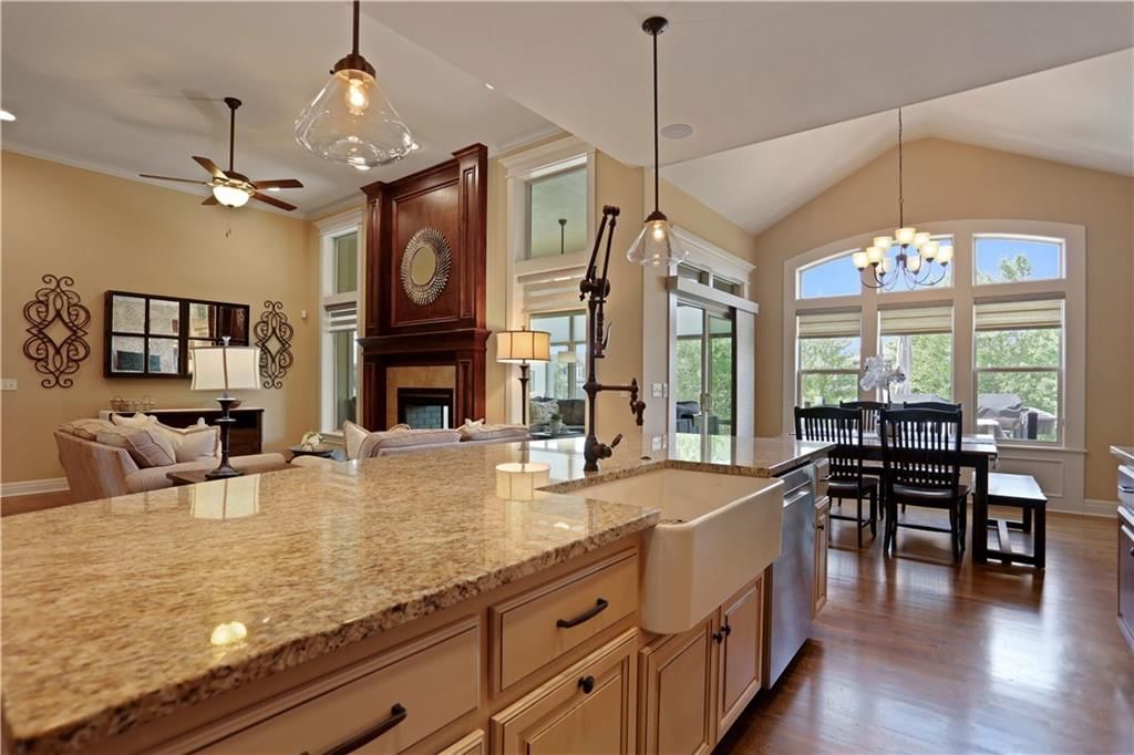 9702 Shady Bend Circle — photo 13