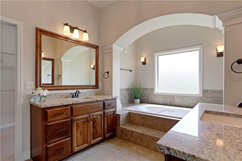 9702 Shady Bend Circle — photo 22