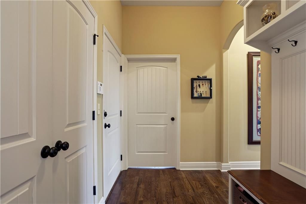 9702 Shady Bend Circle — photo 29