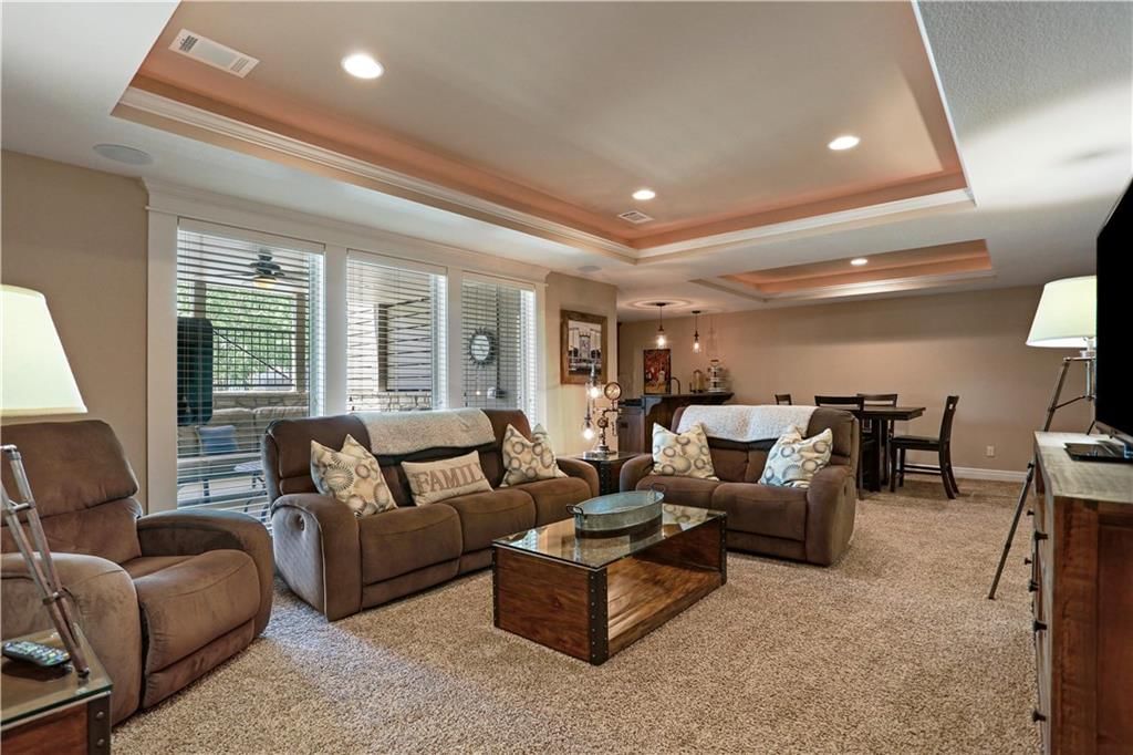 9702 Shady Bend Circle — photo 30