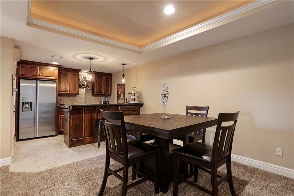 9702 Shady Bend Circle — photo 32
