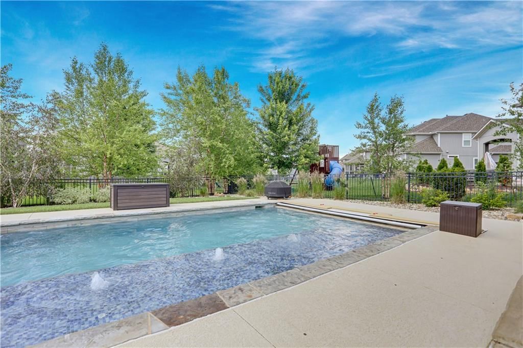 9702 Shady Bend Circle — photo 41
