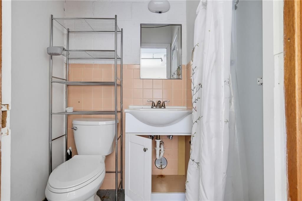 308 S Broadway Street — photo 15